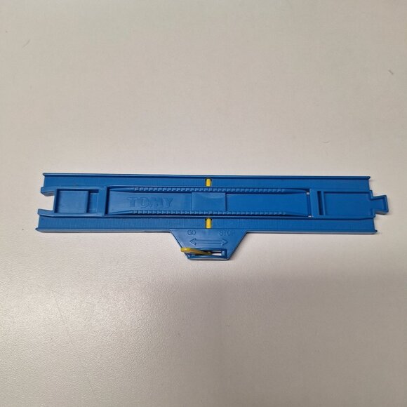Tomy Blue Plastic Toy Train Track Switcher Slider 2001 Vintage Change Thomas - Picture 4 of 6
